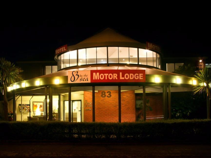 83 By The Sea Motor Lodge Lower Hutt Kültér fotó